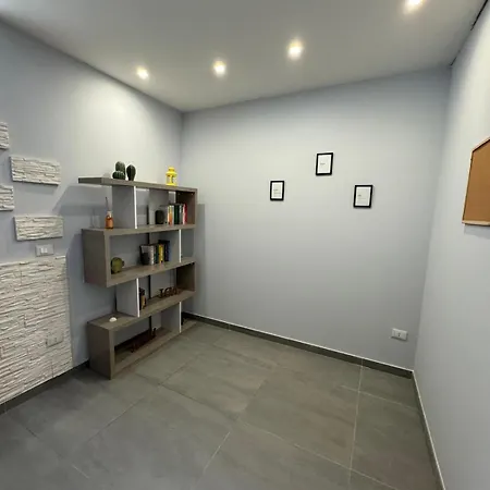 Alfonsino House *