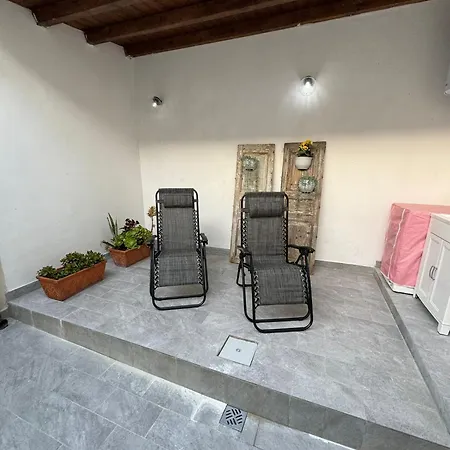 Alfonsino House *